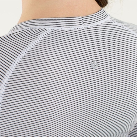 EUC Lululemon Run: Swiftly Tech Long Sleeve *Stripe White 6 - Picture 6 of 13